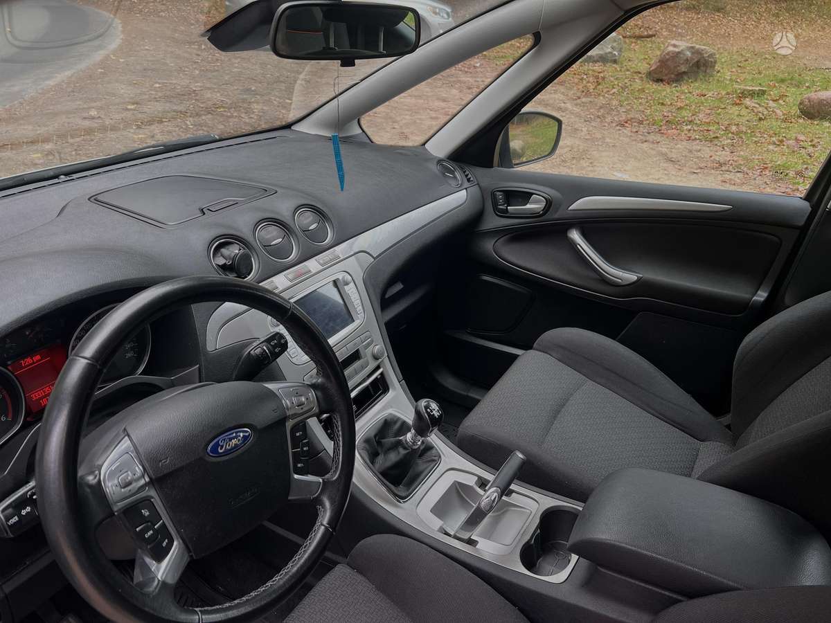 Ford S-MAX 2009 — photo 10