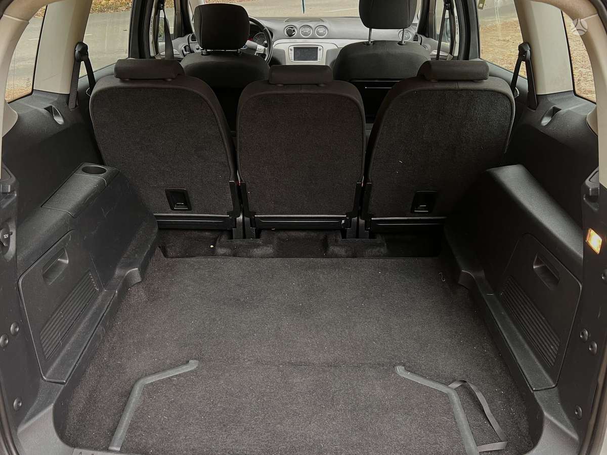 Ford S-MAX 2009 — photo 9