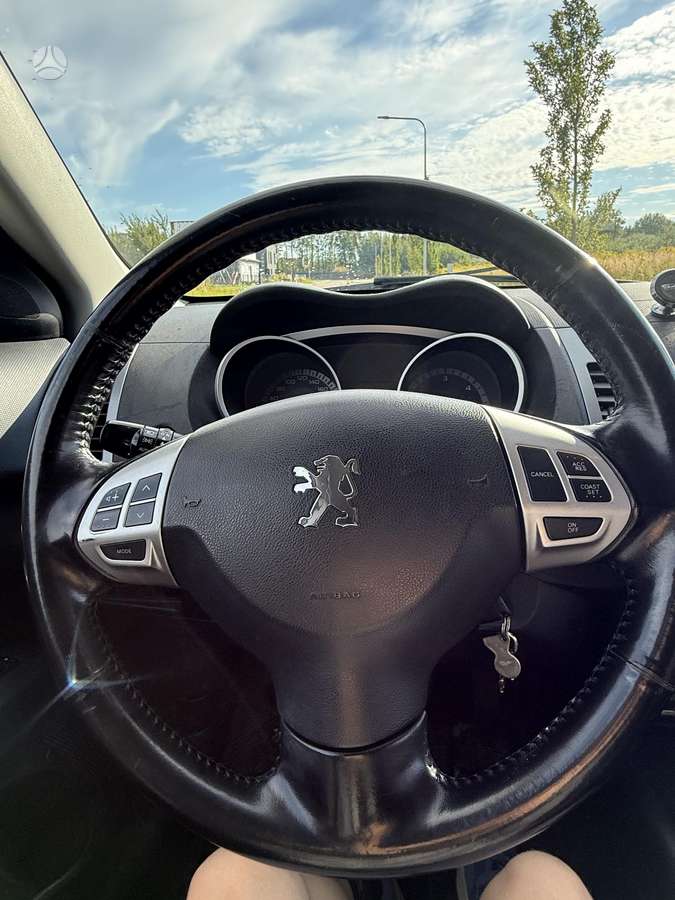 Peugeot 4007 2008 — photo 15