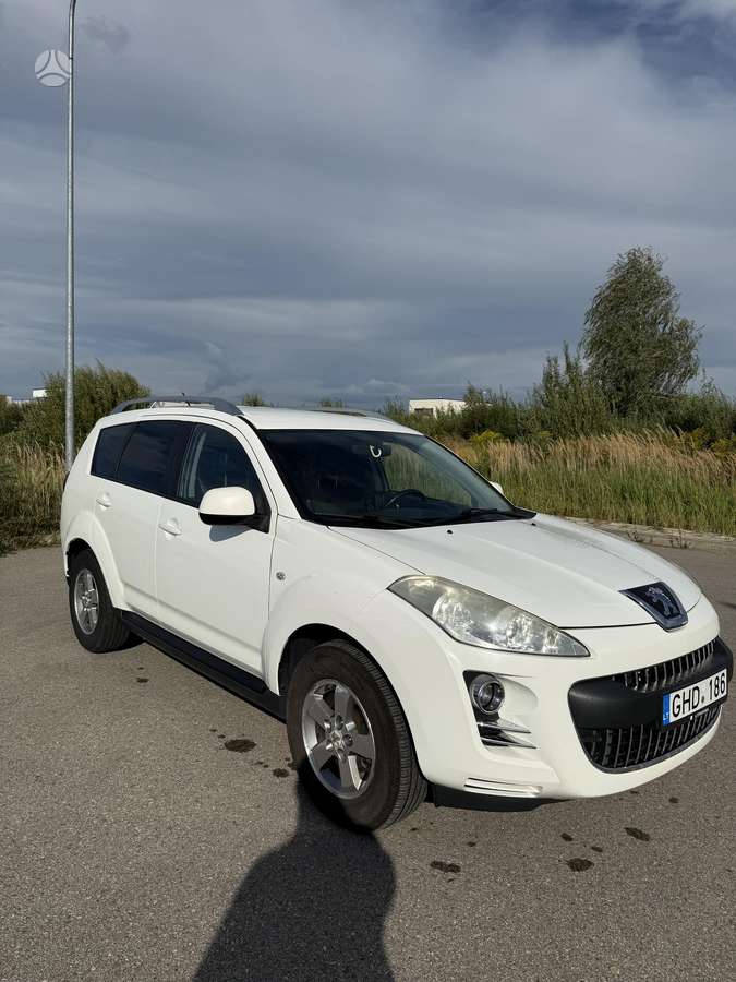 Peugeot 4007 2008 — photo 8