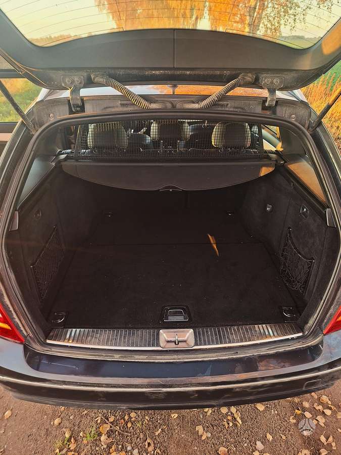 Mercedes-Benz C200 2013 — photo 13