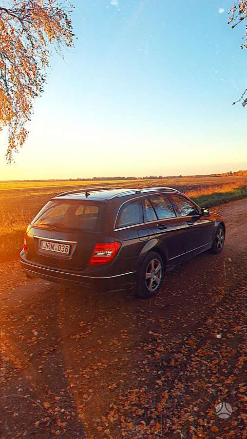 Mercedes-Benz C200 2013 — rear view