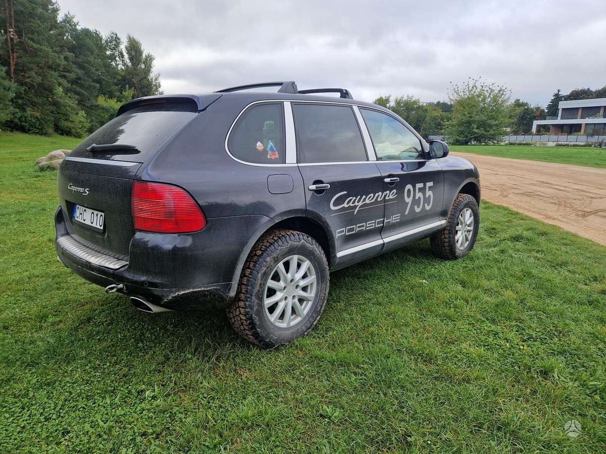 Porsche Cayenne 2006 — engine 4500 cm³, 340 HP (250kW)