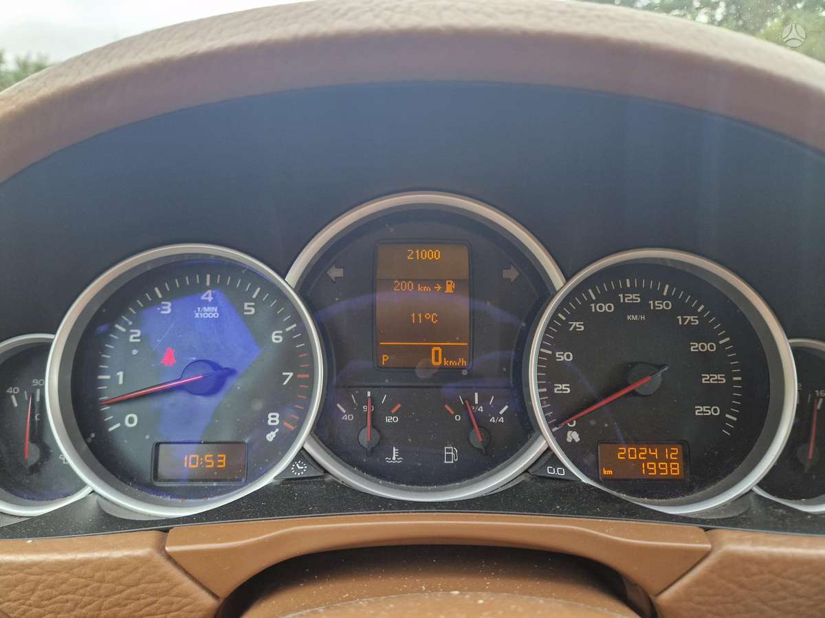 Porsche Cayenne 2006 — photo 9