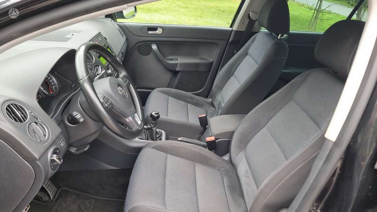 Volkswagen Golf 2012 — photo 11