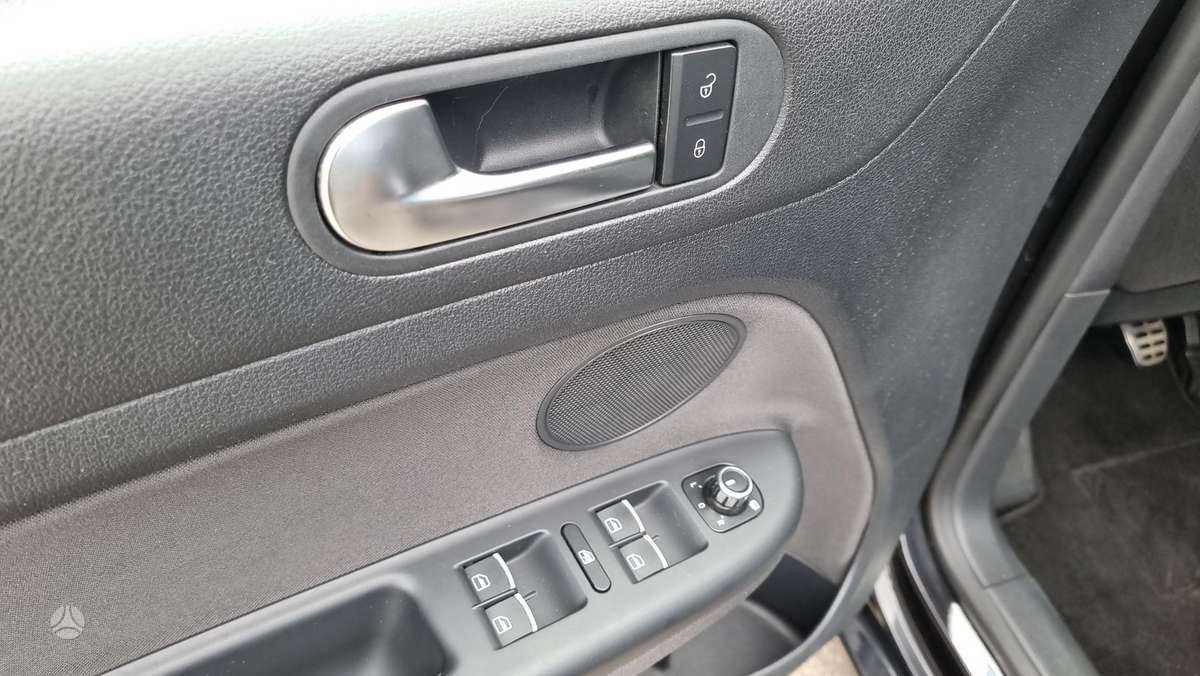 Volkswagen Golf 2012 — photo 29