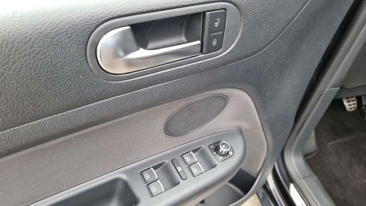 Volkswagen Golf 2012 — photo 30