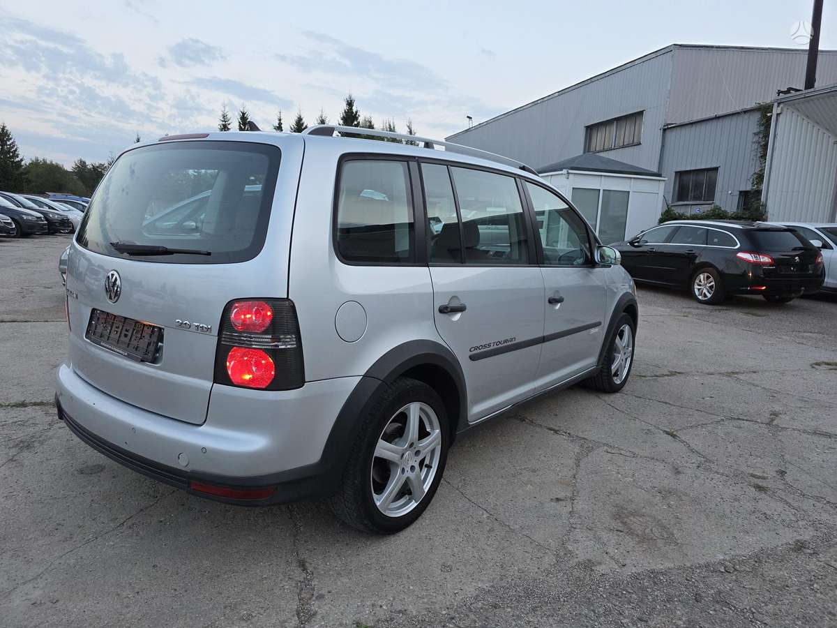 Volkswagen Cross 2007 — engine 2000 cm³, 140 HP (103kW)