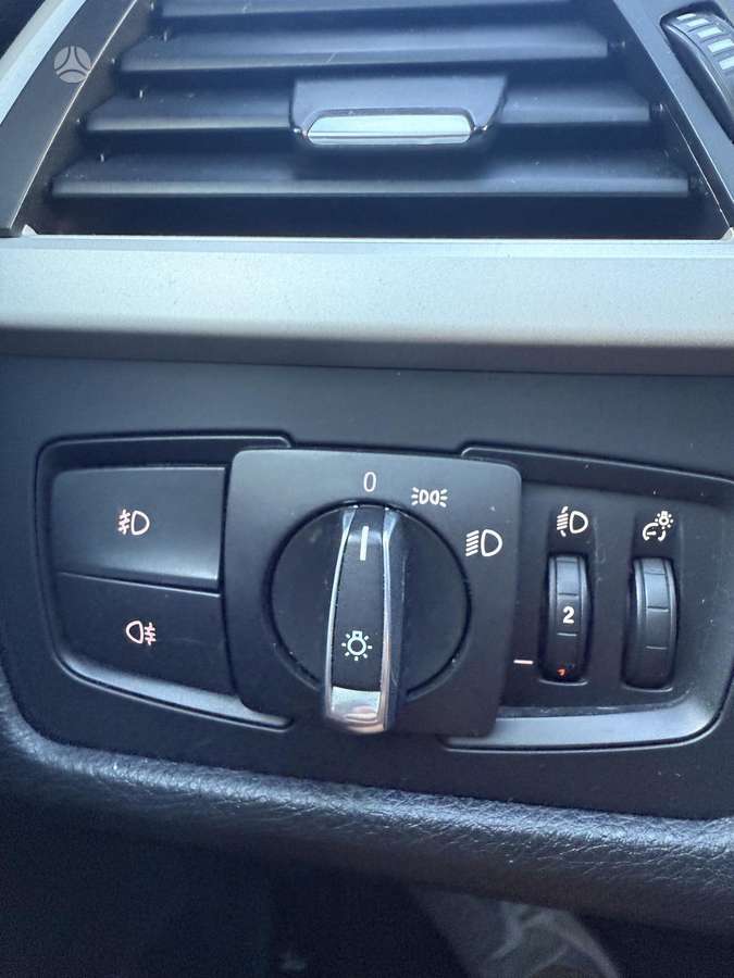 BMW 320 2014 — photo 14