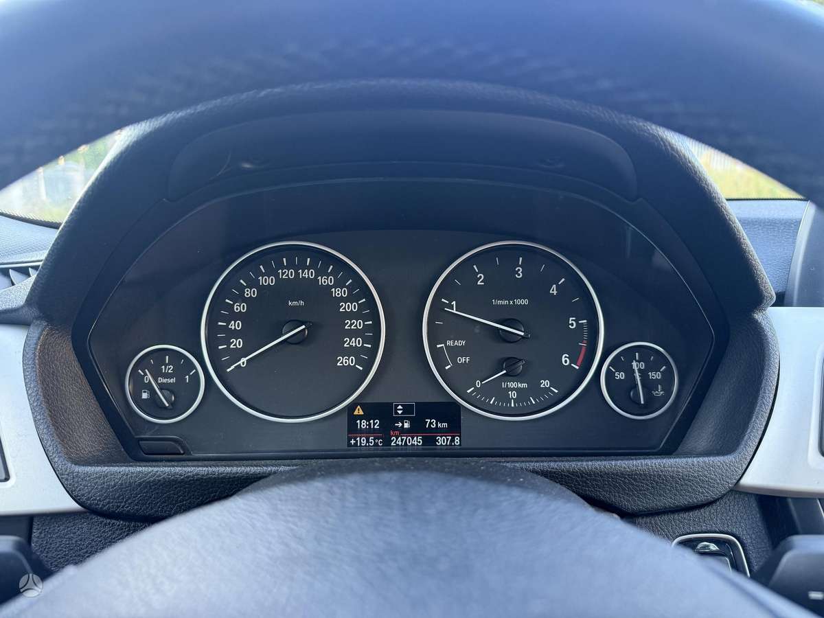 BMW 320 2014 — photo 15