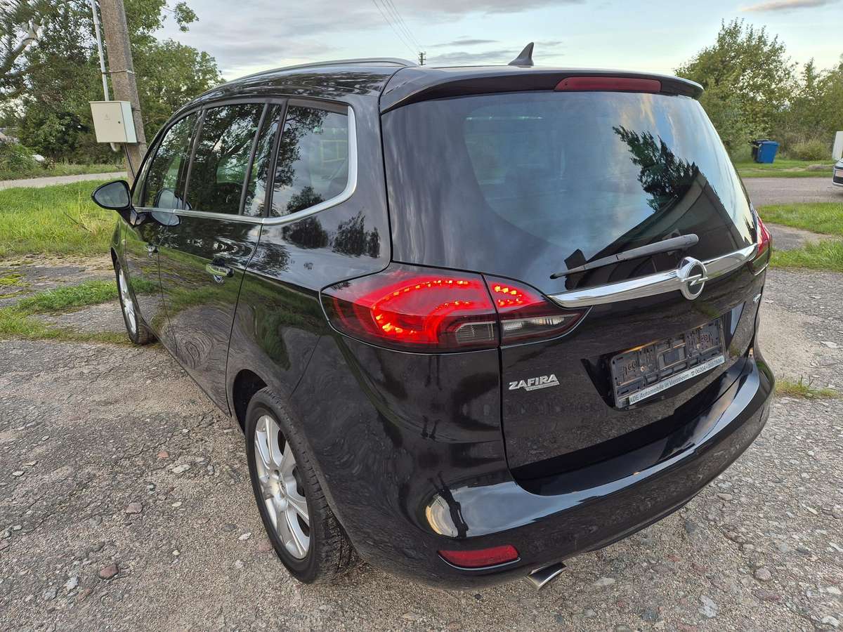 Opel Zafira 2013 — photo 5