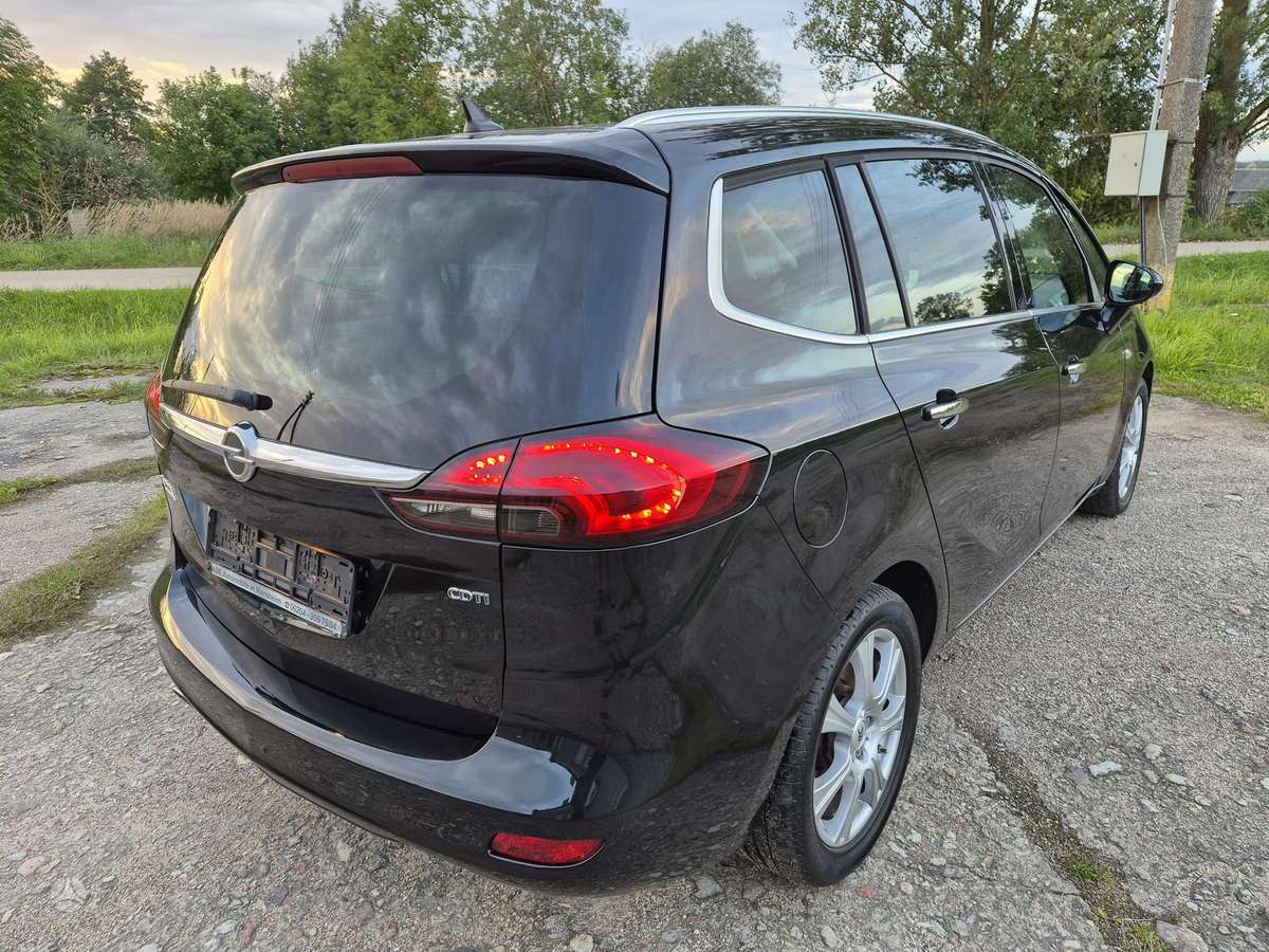 Opel Zafira 2013 — photo 6