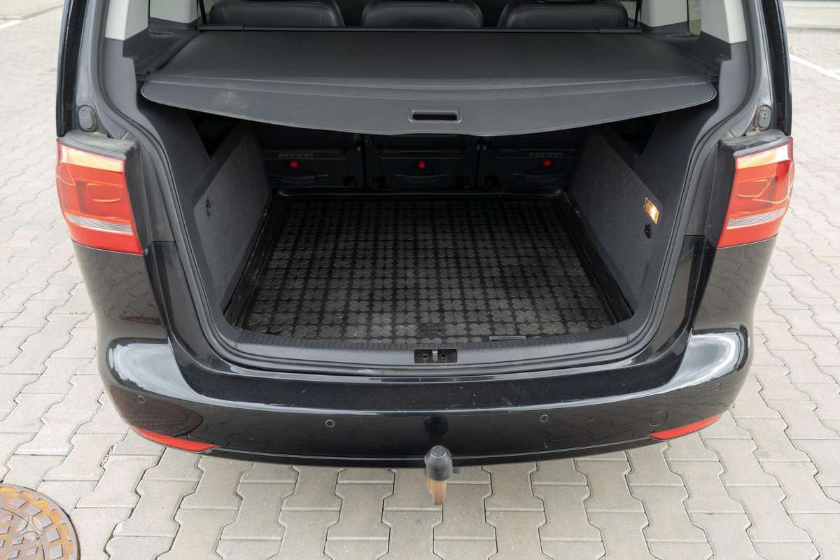 Volkswagen Touran 2013 — photo 17
