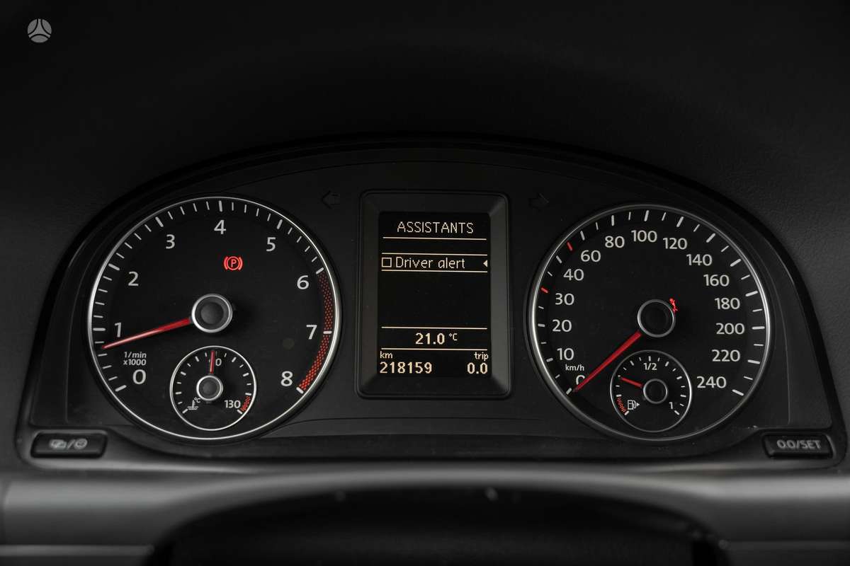 Volkswagen Touran 2013 — photo 22