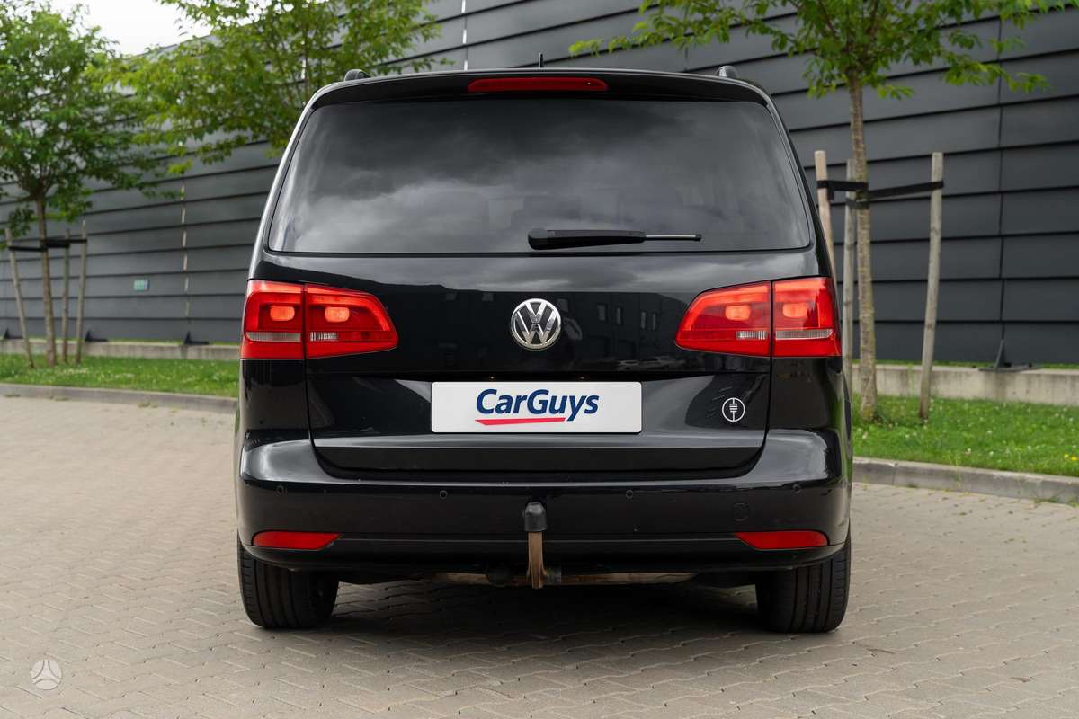 Volkswagen Touran 2013 — engine 1390 cm³, 140 HP (103kW)
