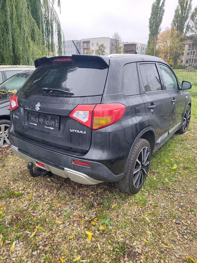 Suzuki Vitara 2015 — двигун 1600 cm³, 120 HP (88kW)