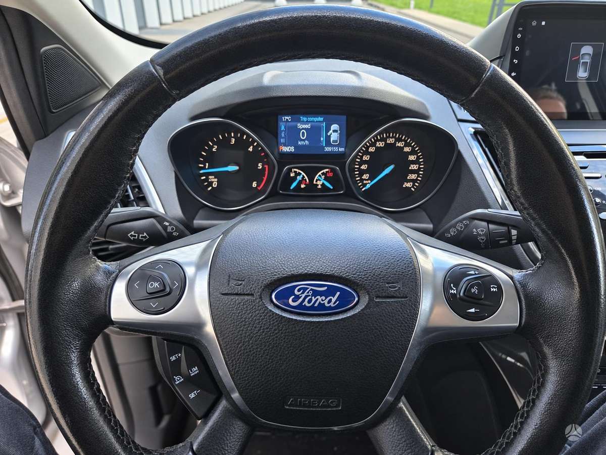 Ford Kuga 2014 — фото 10