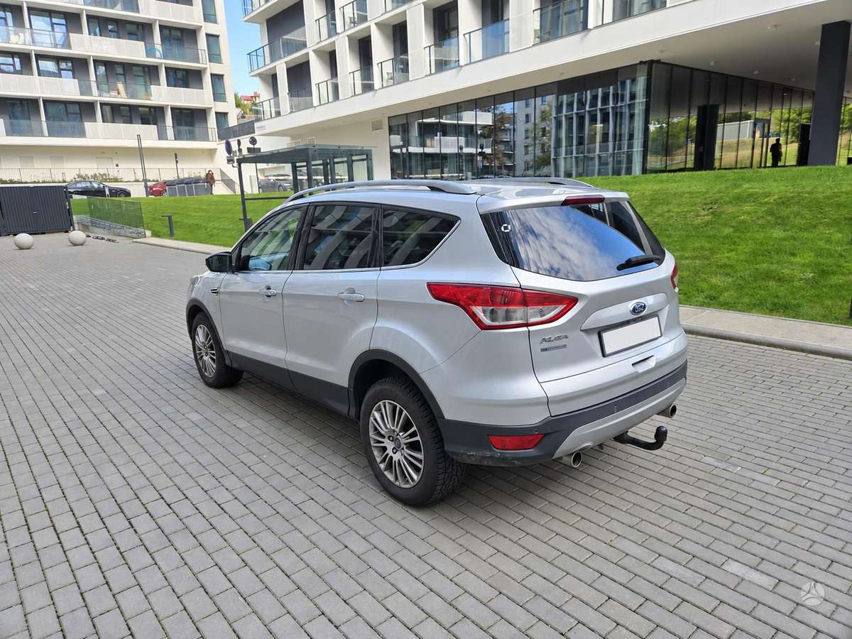 Ford Kuga 2014 — салон