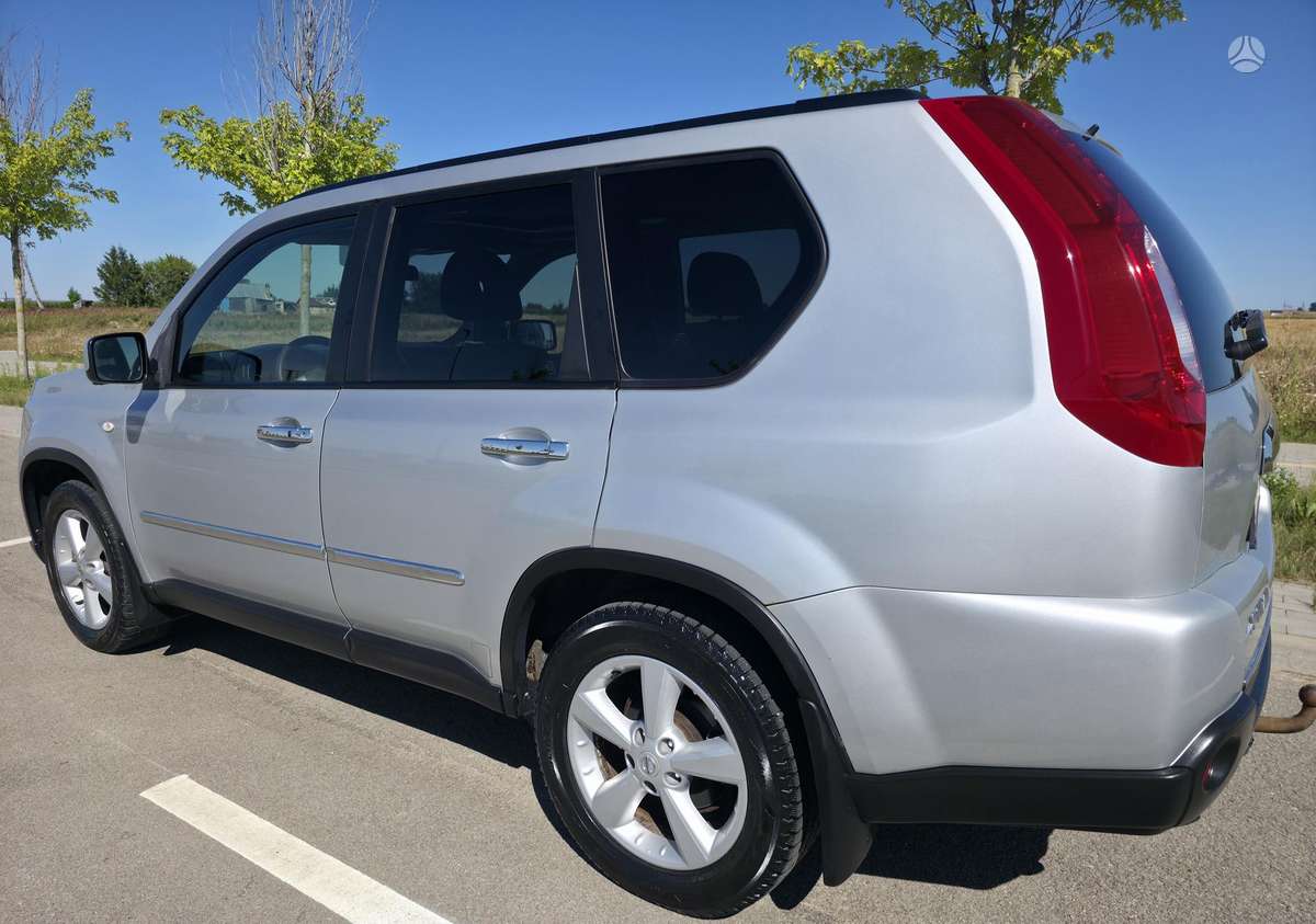 Nissan X-Trail 2012 — engine 1995 cm³, 150 HP (110kW)