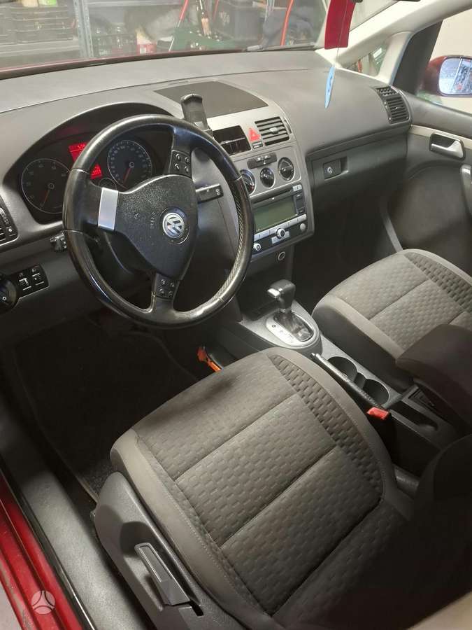 Volkswagen Touran 2007 — двигун 1390 cm³, 140 HP (103kW)