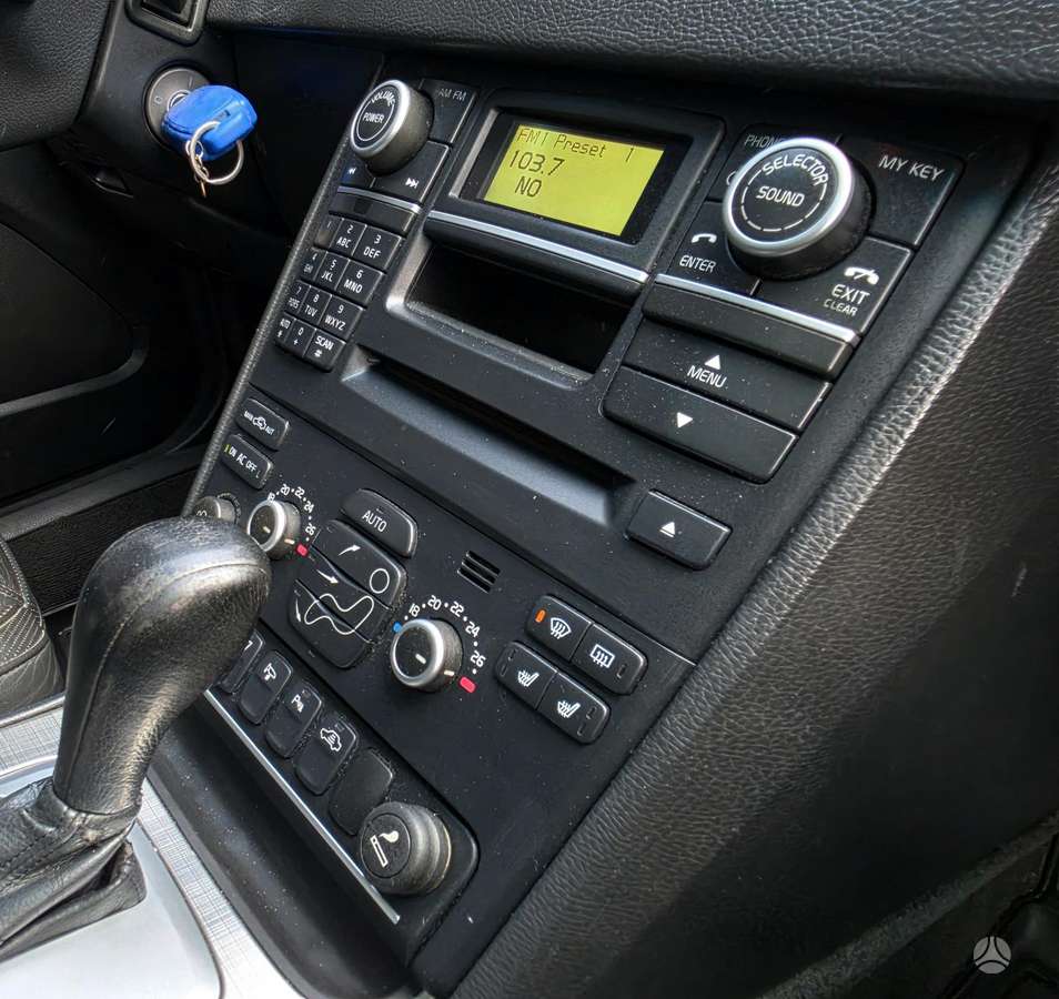 Volvo XC90 2008 — photo 19