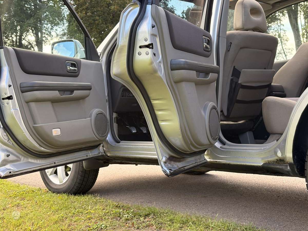 Nissan X-Trail 2006 — photo 9