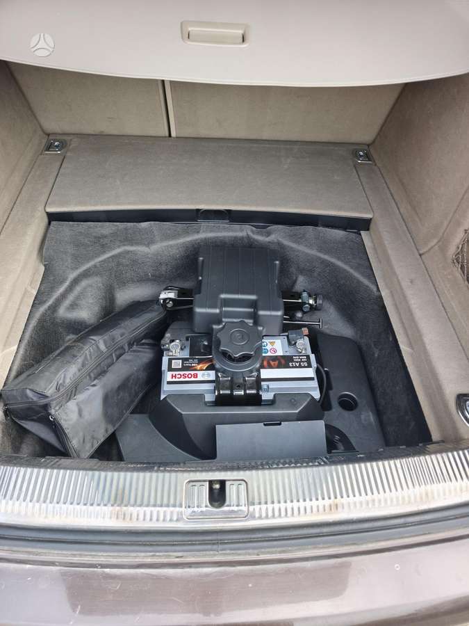 Audi A4 2011 — photo 17