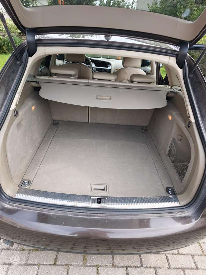 Audi A4 2011 — photo 19