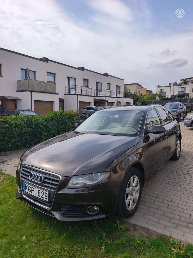 Audi A4 2011 — rear view