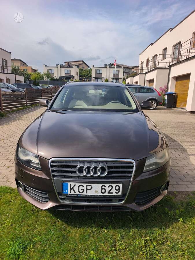 Audi A4 2011 — photo 8