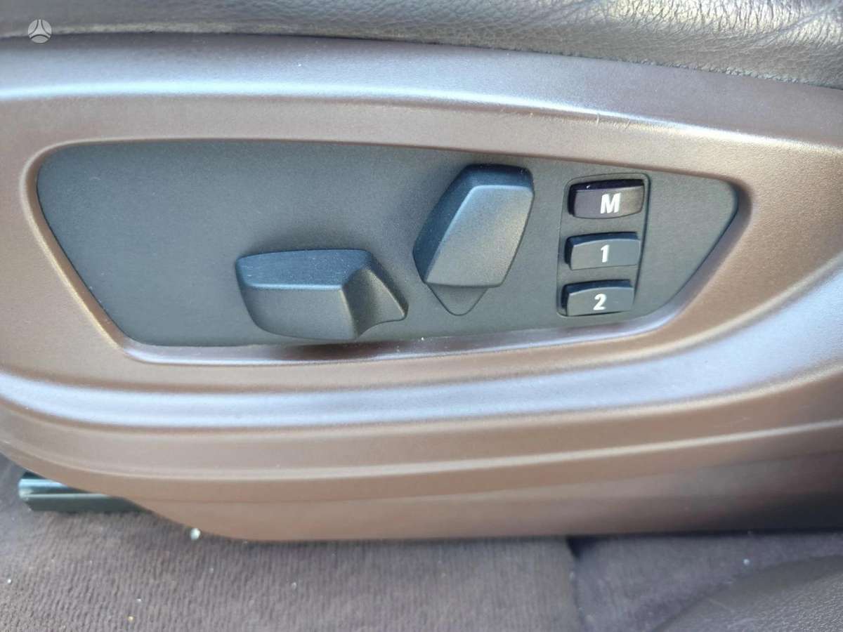 BMW X5 2008 — photo 10