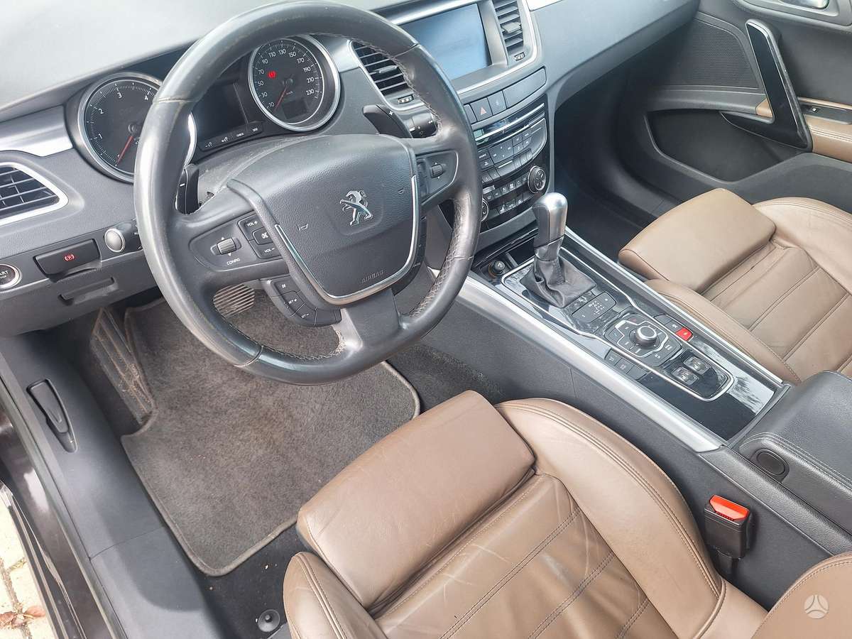 Peugeot 508 2011 — photo 17