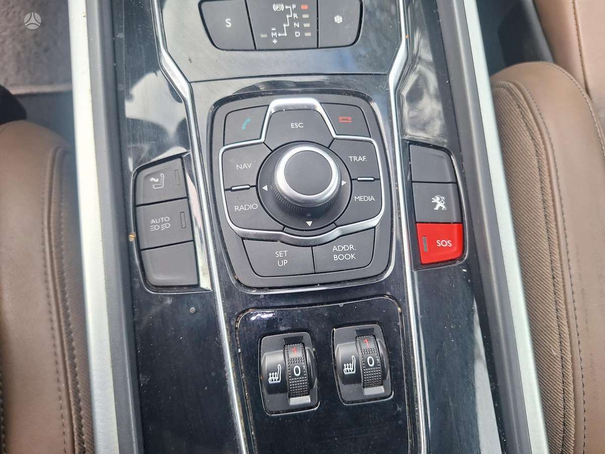 Peugeot 508 2011 — photo 18