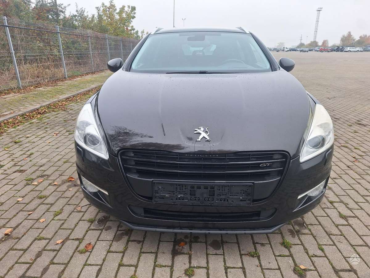 Peugeot 508 2011 — interior
