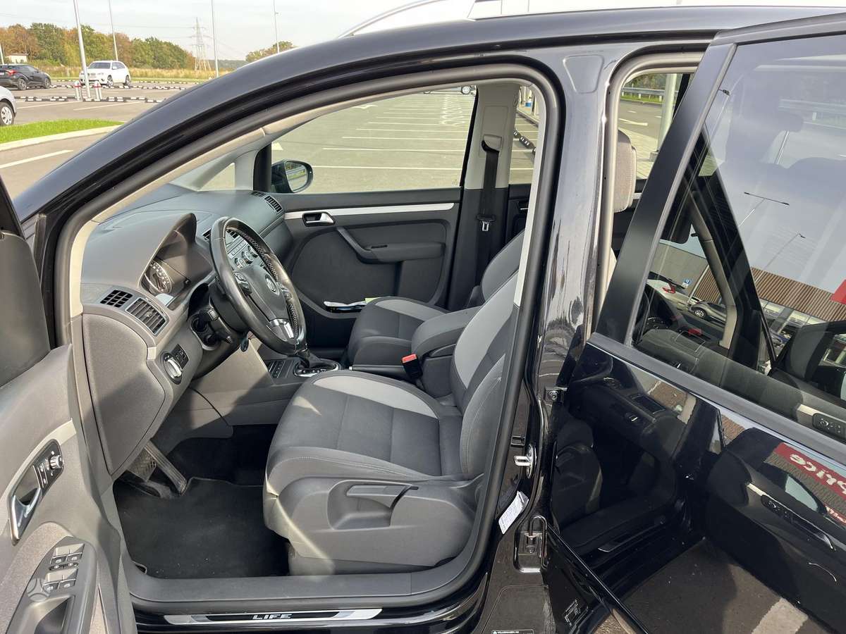 Volkswagen Touran 2014 — photo 10