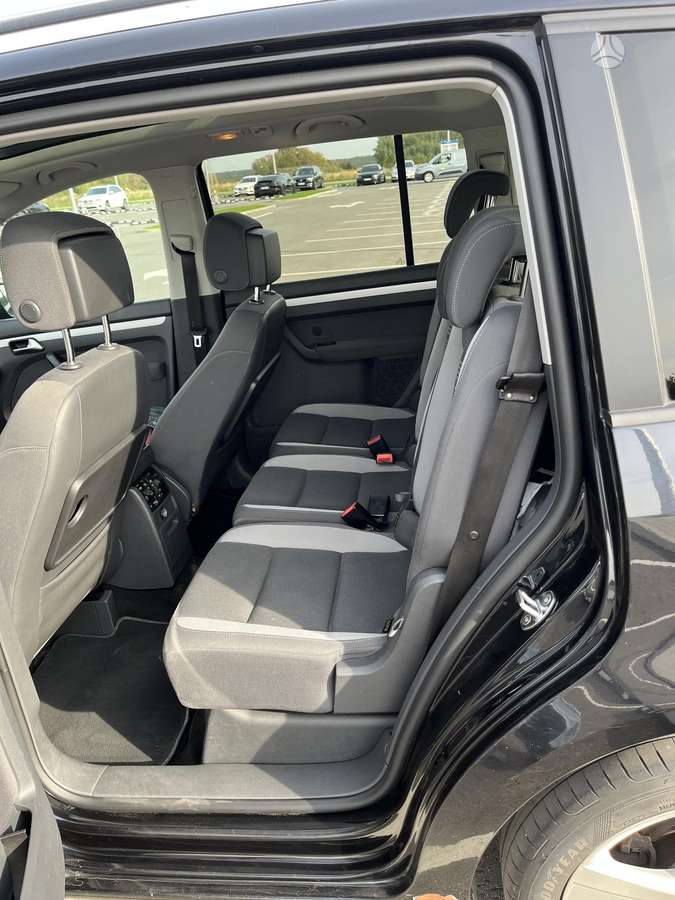 Volkswagen Touran 2014 — photo 11