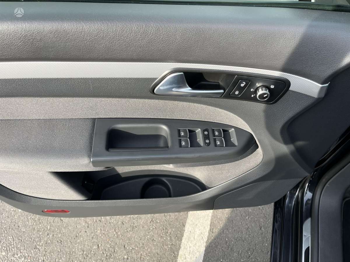 Volkswagen Touran 2014 — photo 12