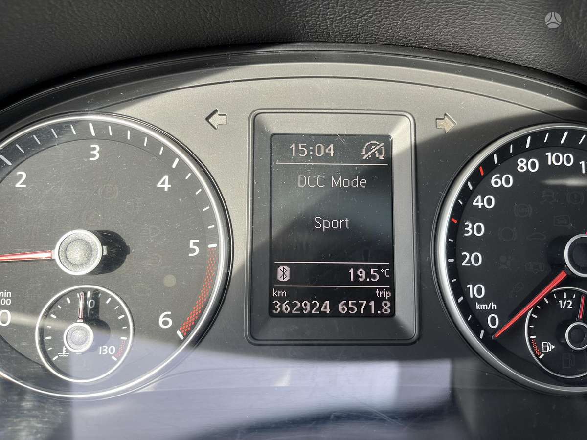 Volkswagen Touran 2014 — photo 20