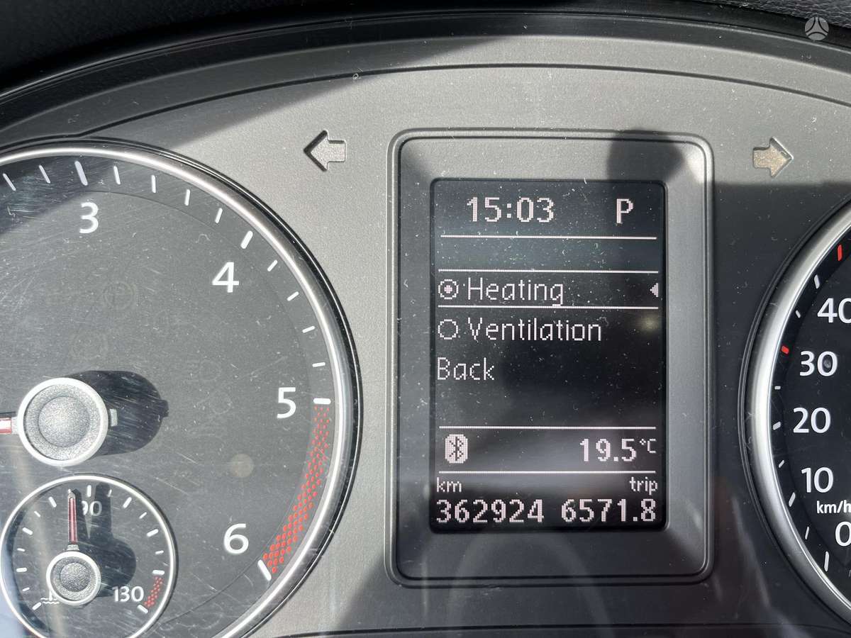 Volkswagen Touran 2014 — photo 25