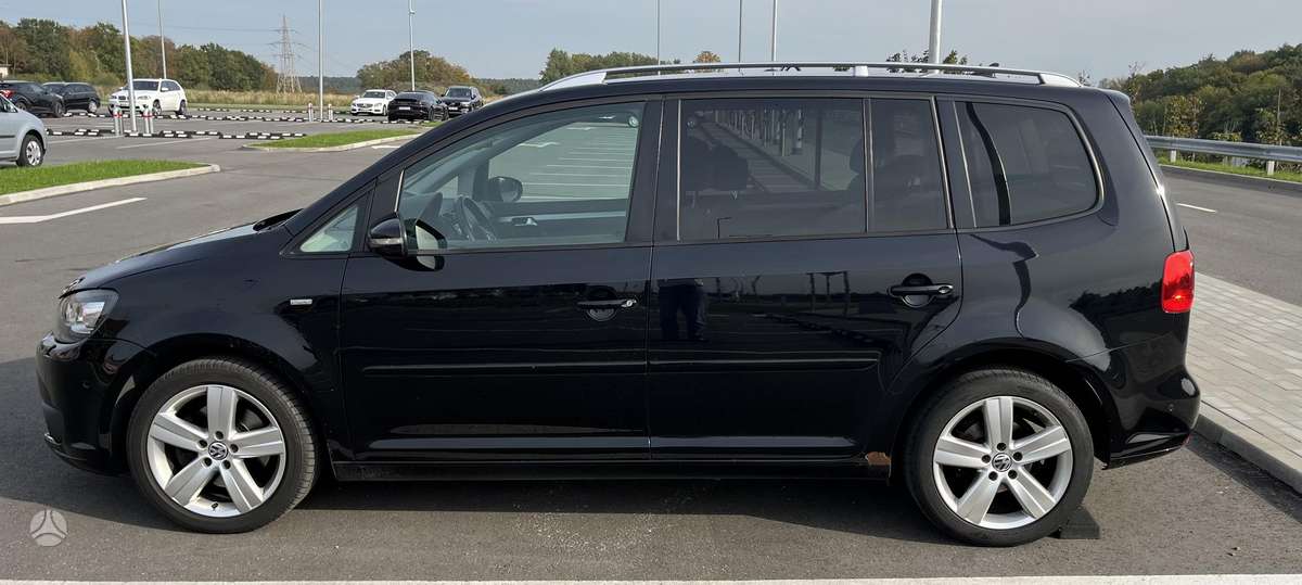 Volkswagen Touran 2014 — engine 1968 cm³, 140 HP (103kW)
