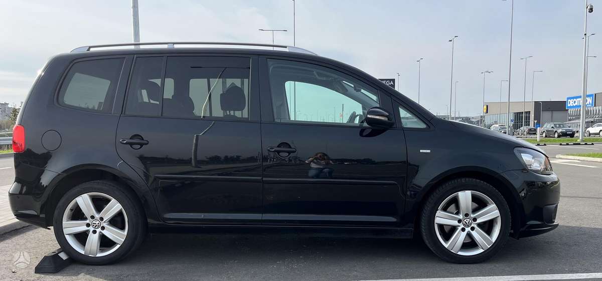 Volkswagen Touran 2014 — photo 9