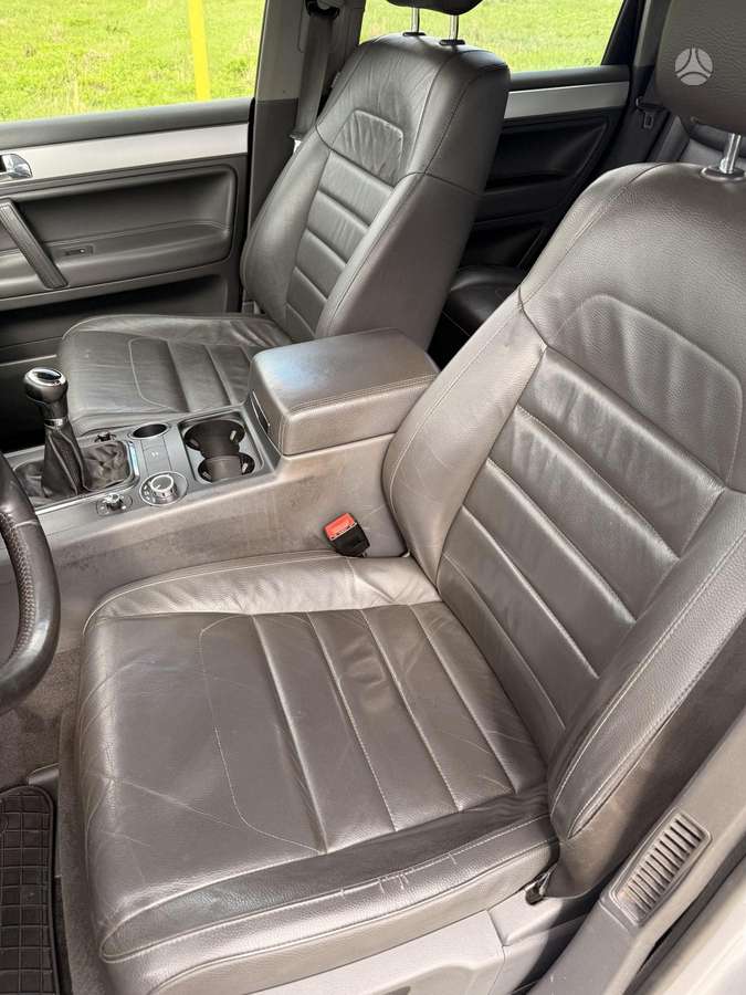 Volkswagen Touareg 2009 — photo 10
