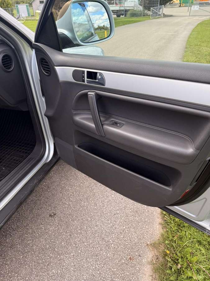 Volkswagen Touareg 2009 — photo 14