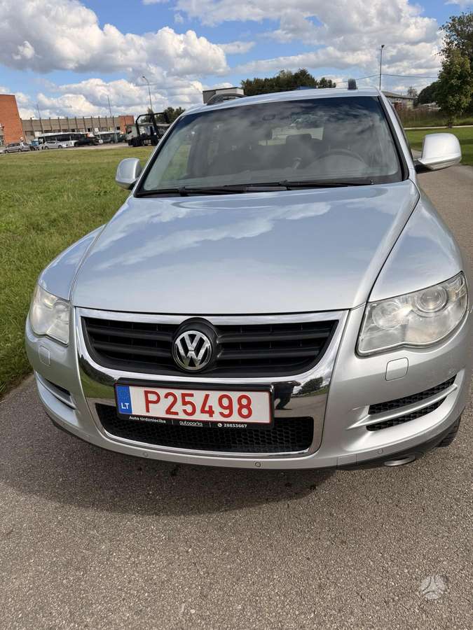 Volkswagen Touareg 2009 — interior