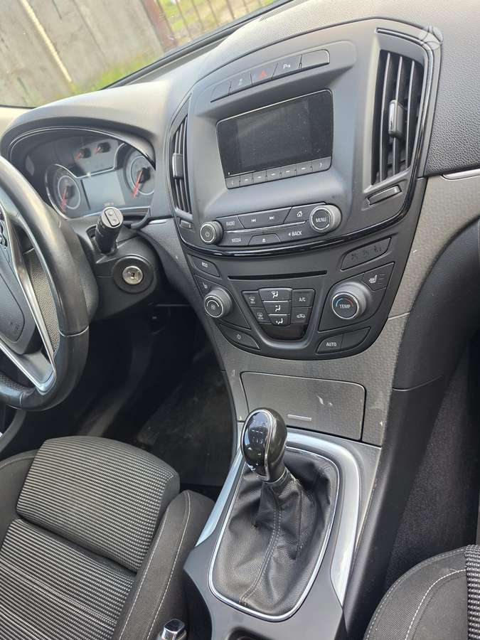 Opel Insignia 2015 — photo 11