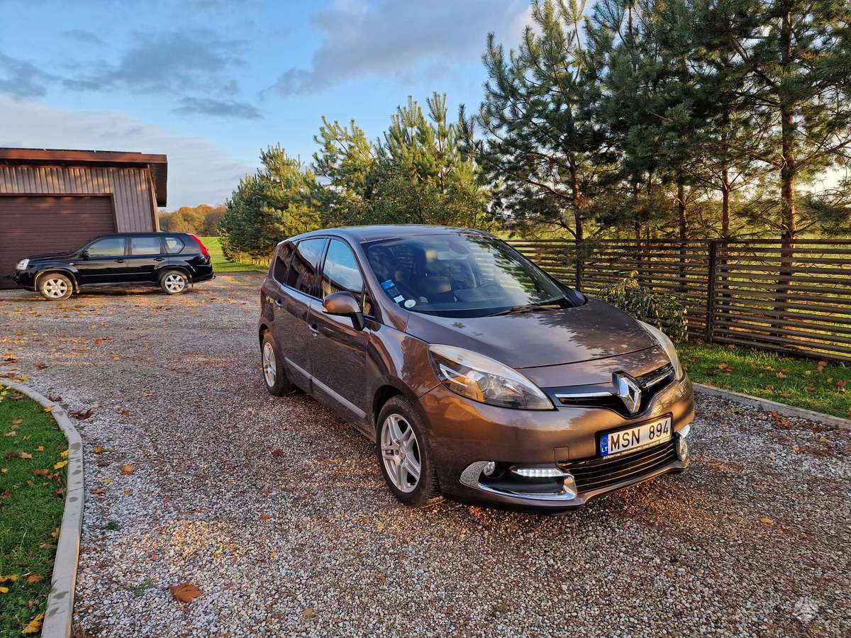 Renault Grand 2013 — rear view