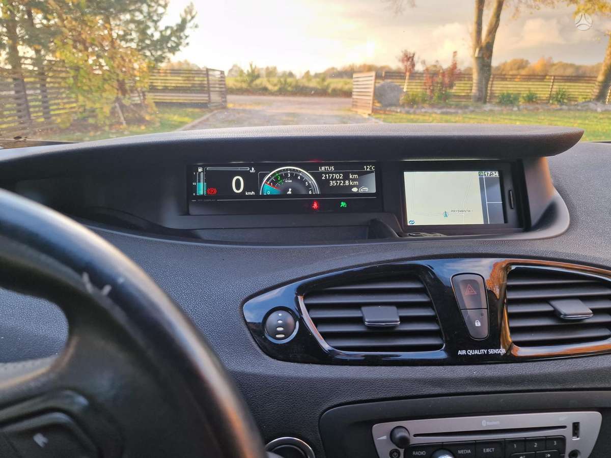 Renault Grand 2013 — photo 8