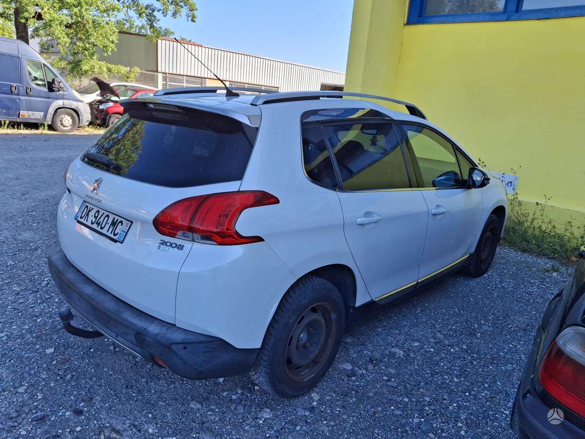 Peugeot 2008 2014 — photo 5