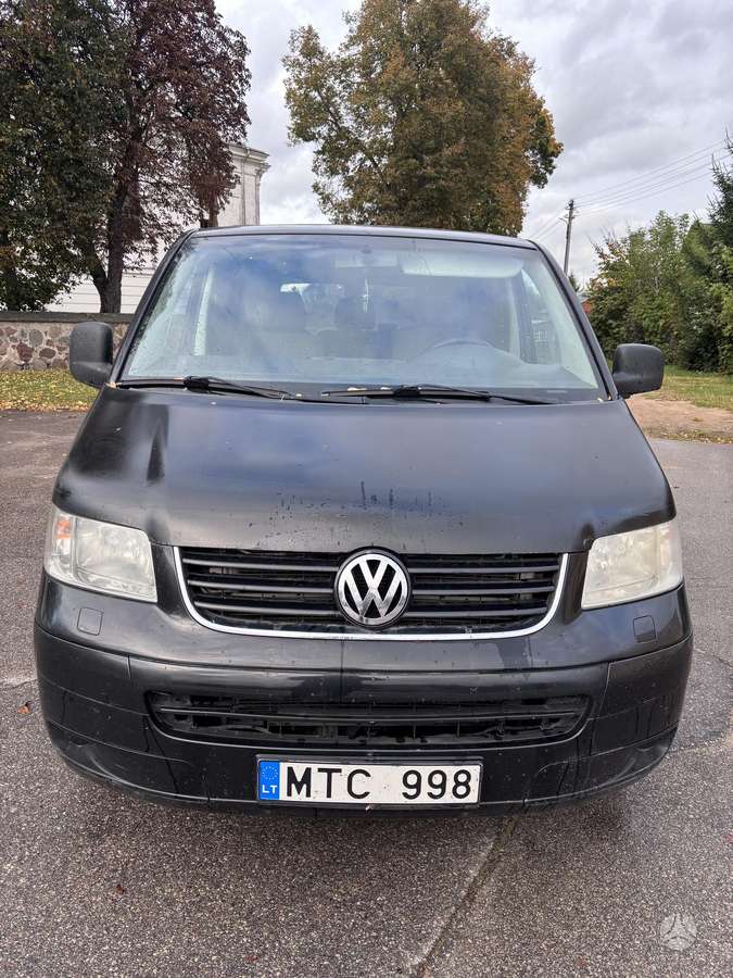 Volkswagen Kombi 2008 — rear view