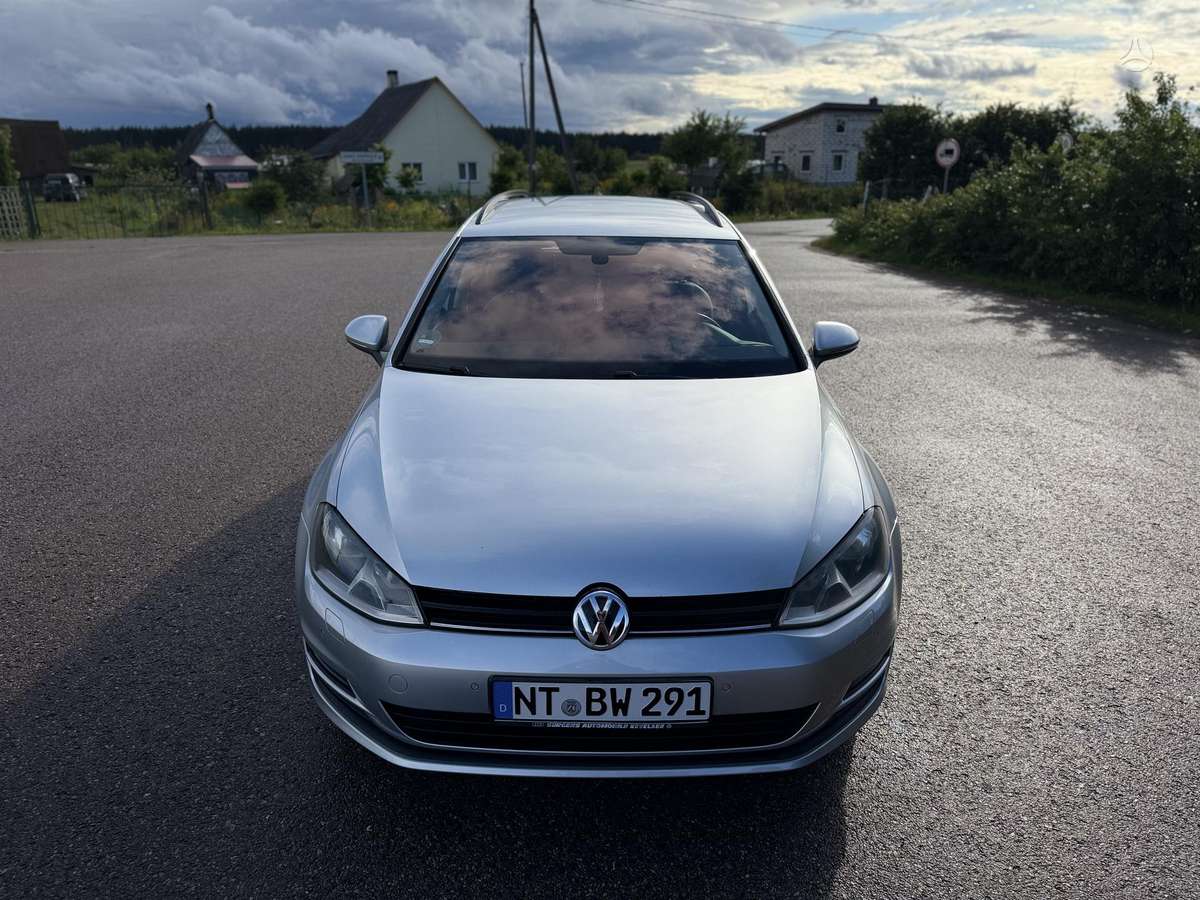 Volkswagen Golf 2014 — rear view